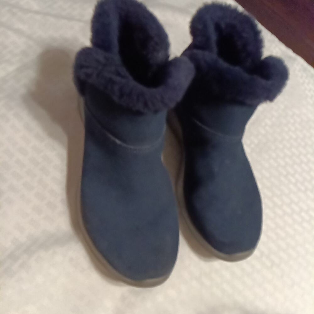 Skechers Women's On The Go Joy 7.5 Navy Ankle Boots Cozy Faux Fur Lined Winter